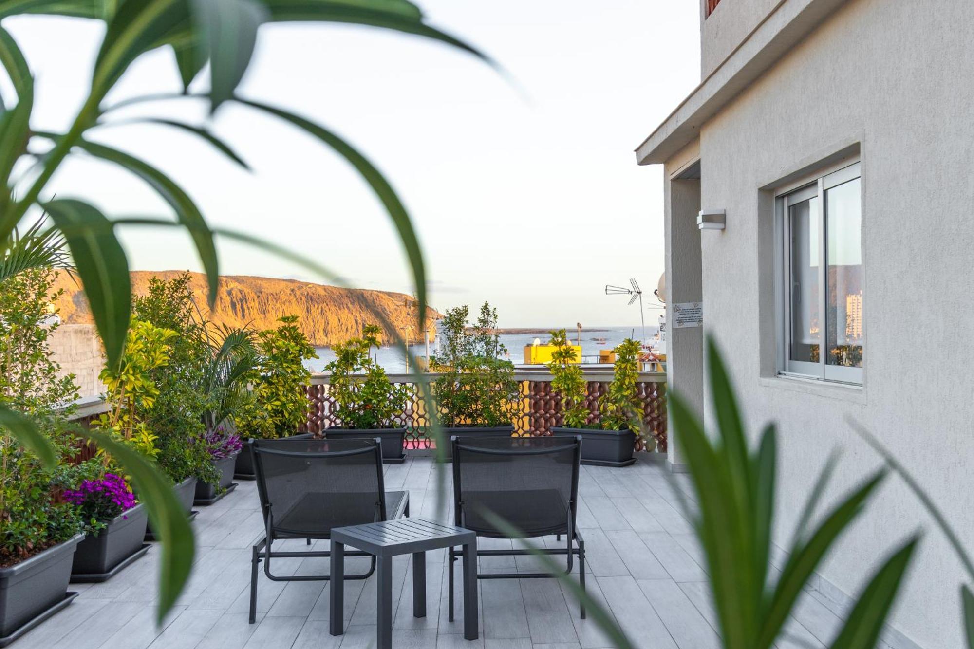 Apartamento The White Heart House - Attic Sea View Los Cristianos  Exterior foto