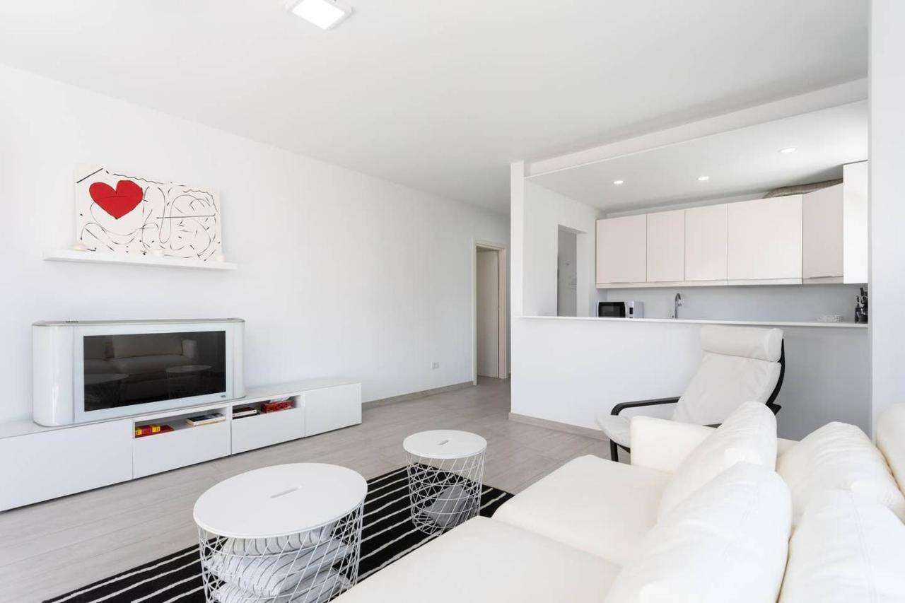 Apartamento The White Heart House - Attic Sea View Los Cristianos  Exterior foto